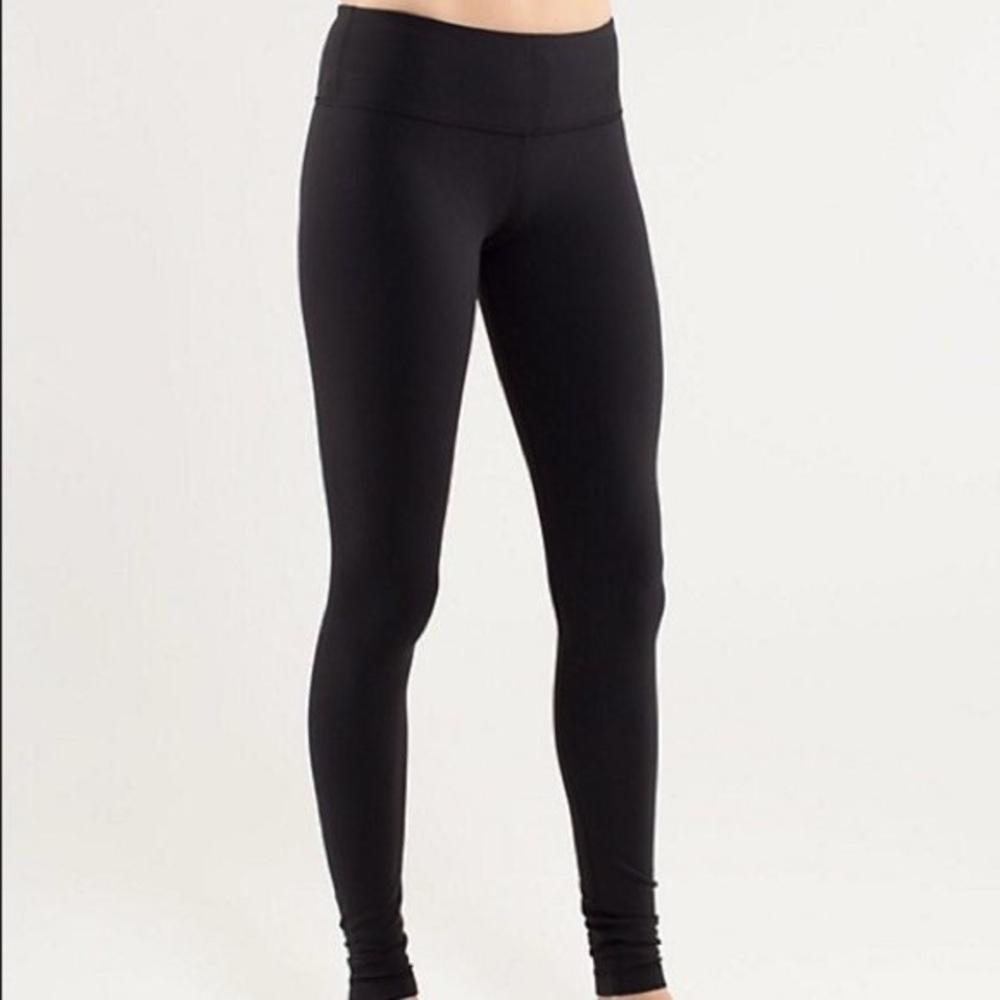 Lululemon wunder under leggings size 6